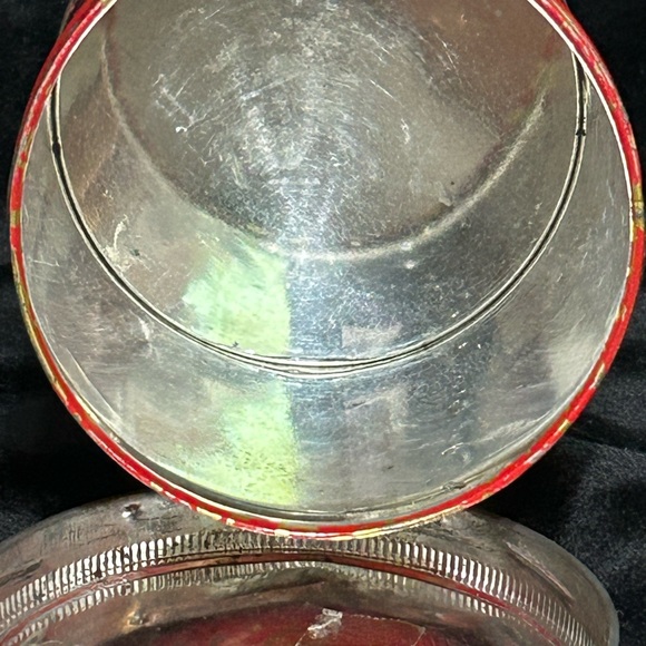 Vintage Red & Gold Peerless Maid Candy peanut tin - Picture 4 of 8